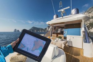 Design und Entwicklung von Navigationstablets für die Schifffahrt